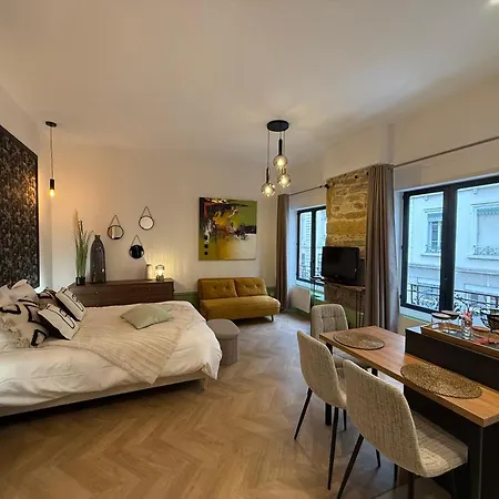 Elegant Et Chic Refait A Neuf Apartman *